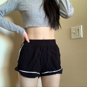 F21 black float shorts